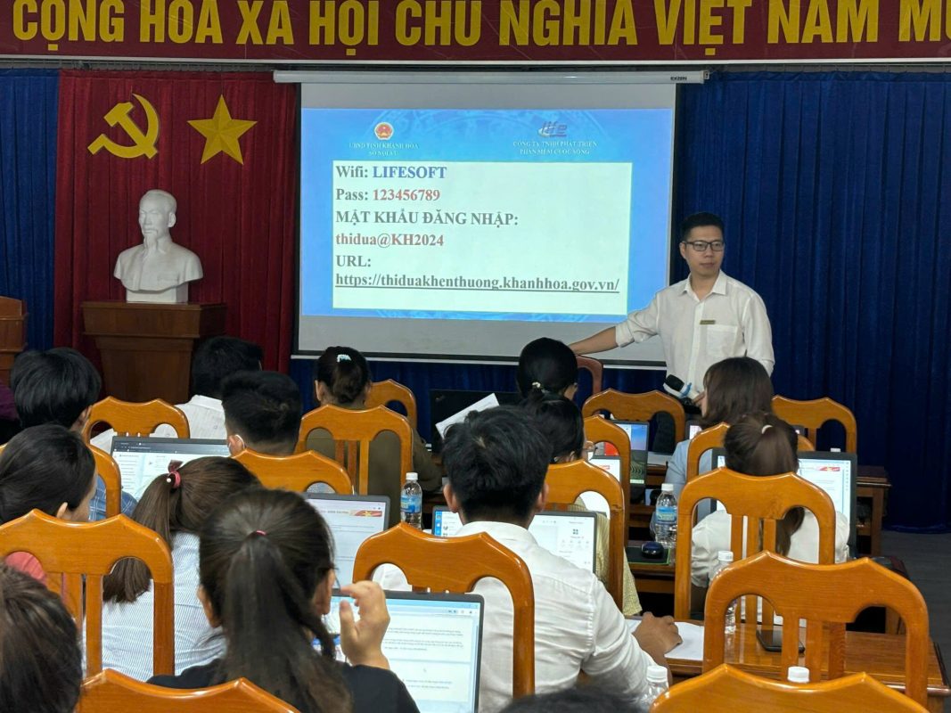 Hội nghị tập huấn Phần mềm Thi đua Khen thưởng tỉnh Khánh Hòa 1